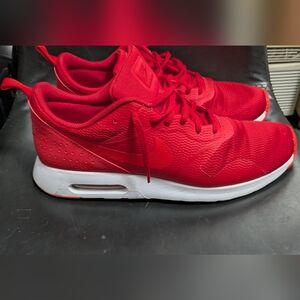 Nike Air Max Tavas SE University Red Sneakers Men's Size 15